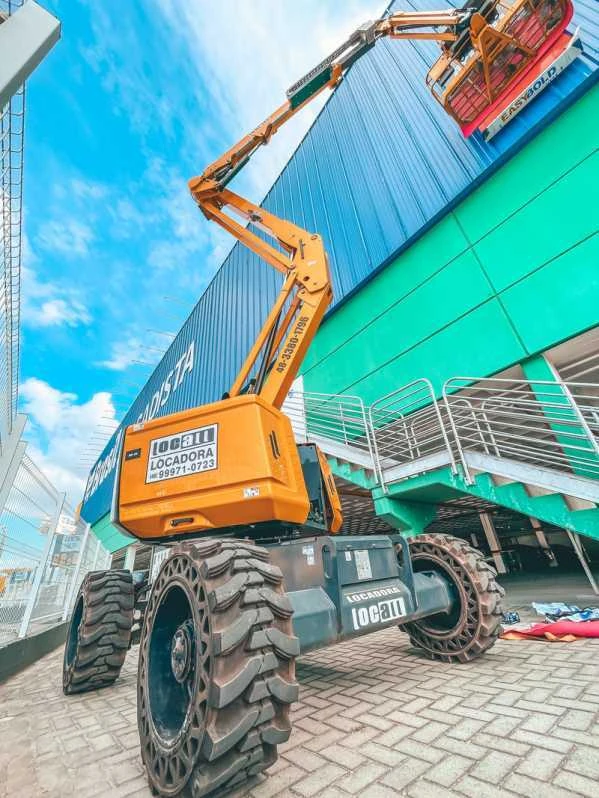 Locação de Plataforma Elevatória Articulada
