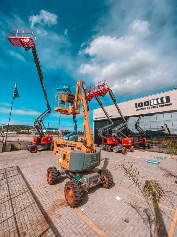 locação de plataforma elevatória para caminhão