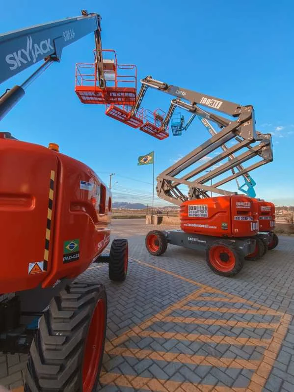 locação de plataforma telescópica diesel