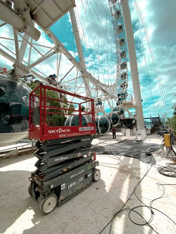 Aluguel de Plataforma Elevatória Tipo Tesoura